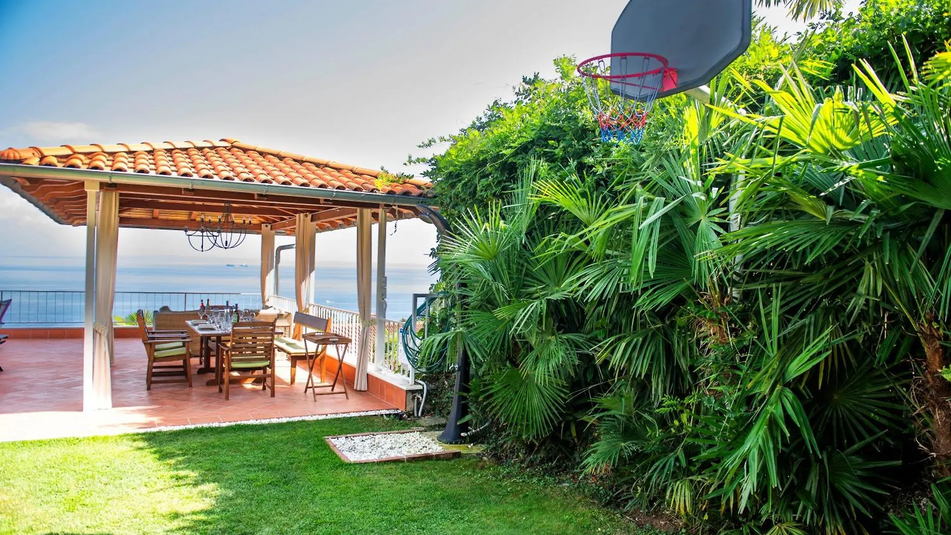 Villa Lovran, heated pool&incredible sea view