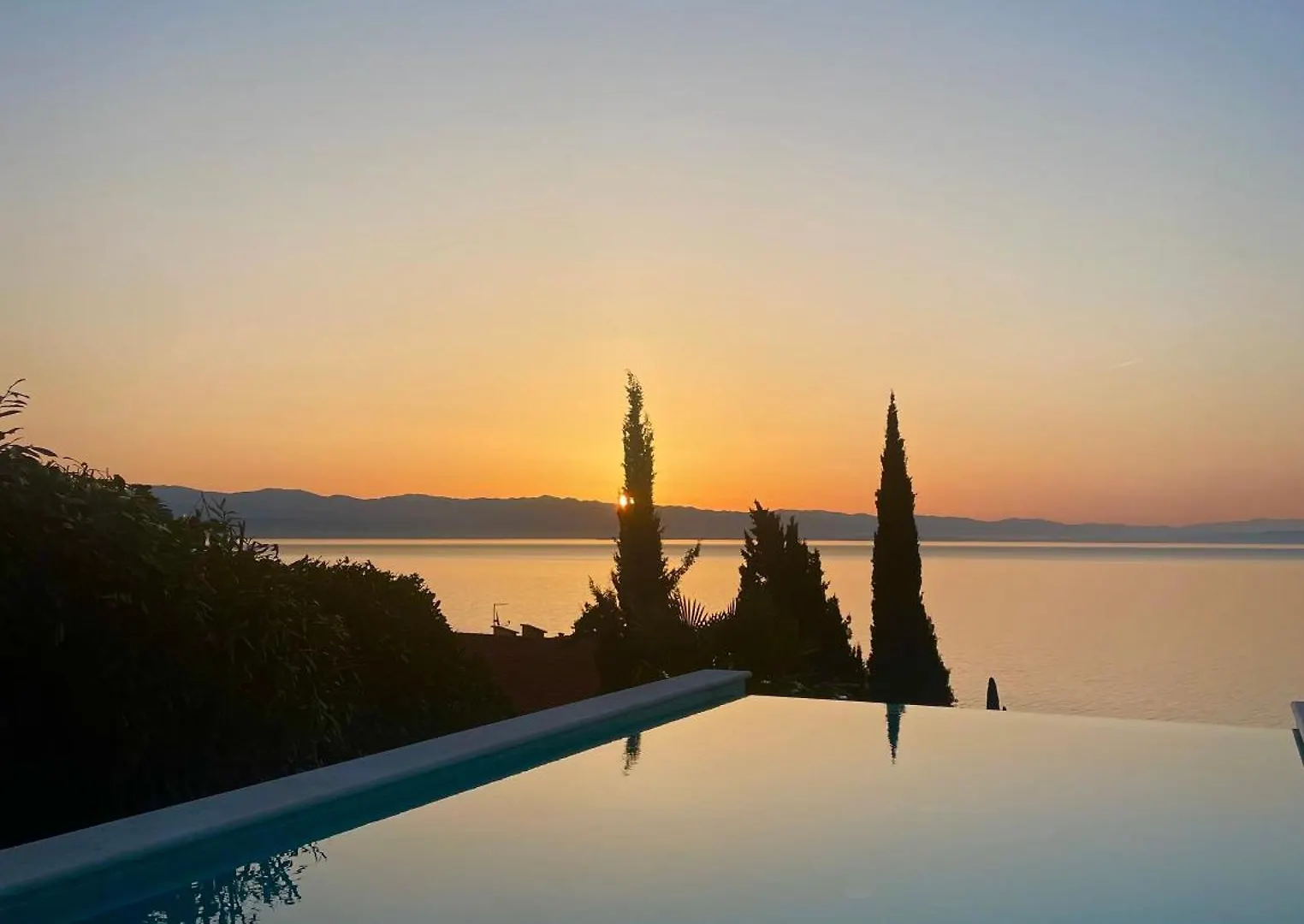 Villa Lovran, heated pool&incredible sea view