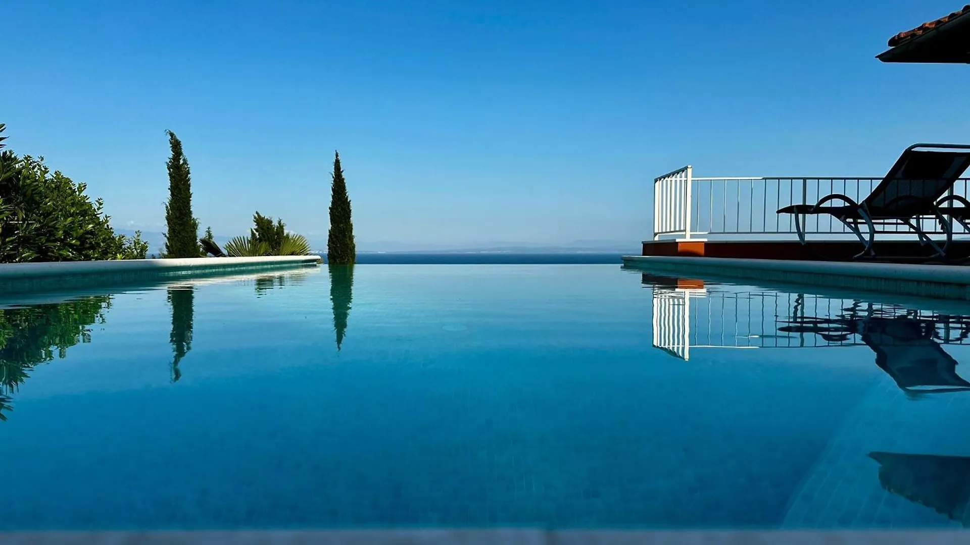 Villa Lovran, heated pool&incredible sea view